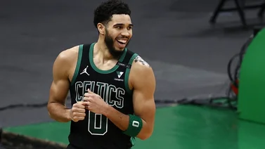 Tatum y Celtics cortan racha triunfal a Bucks