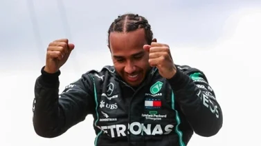 Hamilton se impone a Verstappen en el Gran Premio de Baréin