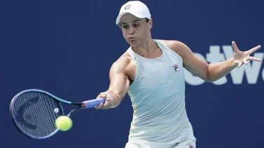 Barty da un nuevo paso para revalidar el título tras alcanzar las semifinales