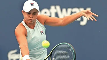 Barty regresa a la arcilla sin problemas en Charleston