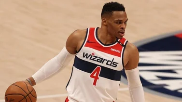 Westbrook no se baja del triple-doble y logra el vigésimo cuarto