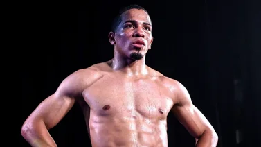 Boxeador puertorriqueño F. Verdejo se entrega por el asesinato de una mujer