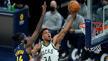 Antetokounmpo y Bucks siguen en la lucha por segundo puesto del Este