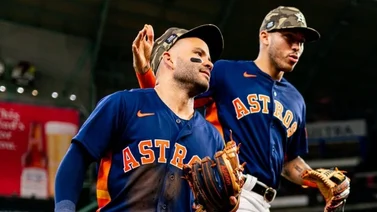 Altuve duplicó y aportó en el sexto triunfo seguido de Astros