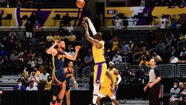 LeBron James: "Veía tres aros así que apunté al del medio" LeBron James: "Veía tres aros así que apunté al del medio"