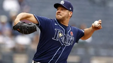 Rich Hill acaba el mes con marca y Rays con el decimosexto triunfo