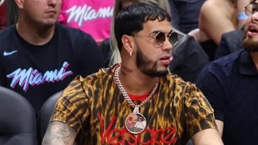 Anuel AA compra el equipo puertorriqueño de baloncesto Capitanes de Arecibo