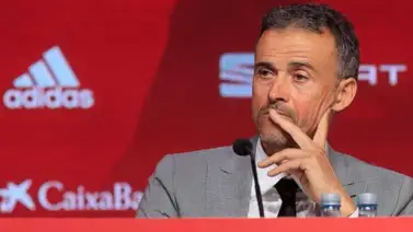 Luis Enrique: "¿Dimitir? Estoy pensando en renovar" Luis Enrique: "¿Dimitir? Estoy pensando en renovar"