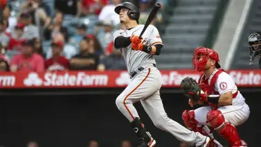 Flores y Dubon jonronean contra los Angelinos Flores y Dubon jonronean contra los Angelinos