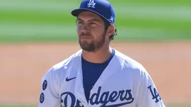 Bauer tiene apoyo de Betts y Muncy en triunfo de Dodgers ante Gigantes Bauer tiene apoyo de Betts y Muncy en triunfo de Dodgers ante Gigantes