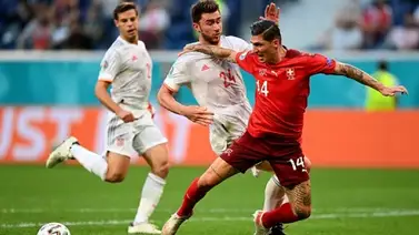 Unai Simón da el pase a semifinales en la tanda de penaltis Unai Simón da el pase a semifinales en la tanda de penaltis