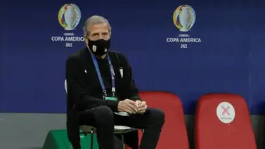 Tabárez sin "nada que reprochar" a sus jugadores pero triste por eliminación Tabárez sin "nada que reprochar" a sus jugadores pero triste por eliminación