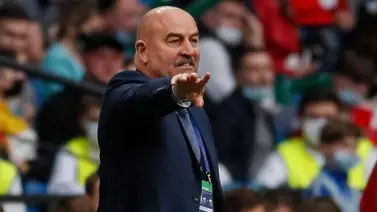 Rusia despide al seleccionador Stanislav Cherchésov tras fracaso en Eurocopa Rusia despide al seleccionador Stanislav Cherchésov tras fracaso en Eurocopa
