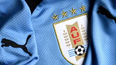 Uruguay defiende las cuatro estrellas de su escudo ante la FIFA