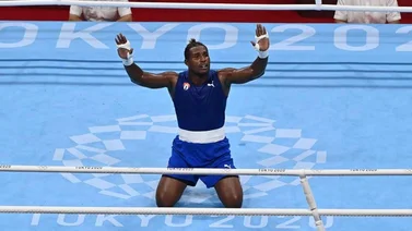 El cubano La Cruz gana el título olímpico de peso pesado
