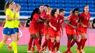 Canadá gana el oro en unos penaltis agónicos