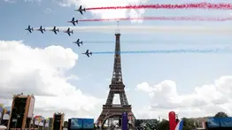 La bandera olímpica vuelve a ondear en París