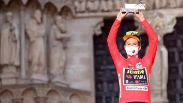 Roglic estrena el maillot rojo con una monumental crono