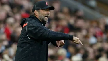 Klopp tira con bala: "No sé cómo PSG, Chelsea, United y City pueden comprar tanto..."