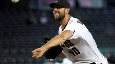 Bumgarner domina y Diamondbacks barren a Filis