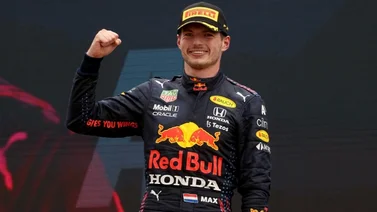 Verstappen sobre Alonso: "Se está haciendo mayor pero sigue siendo rápido"