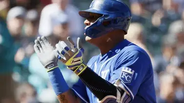 Salvador Pérez está intratable y jonronea de nuevo para hacer historia (+Videos) Salvador Pérez está intratable y jonronea de nuevo para hacer historia (+Videos)