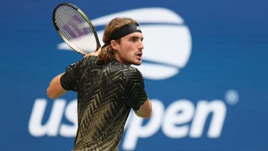 Tsitsipas, gran triunfo con polémica; ganan todos los favoritos