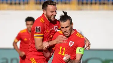 Bale salva a Gales con un hack trick Bale salva a Gales con un hack trick