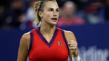 Sabalenka barre a Krejcikova y jugará con Fernández en semis