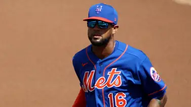 Cafecito Martínez juega y está activo en Triple-A Cafecito Martínez juega y está activo en Triple-A