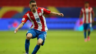 Berizzo insiste con Almirón en la convocatoria de Paraguay para triple fecha Berizzo insiste con Almirón en la convocatoria de Paraguay para triple fecha