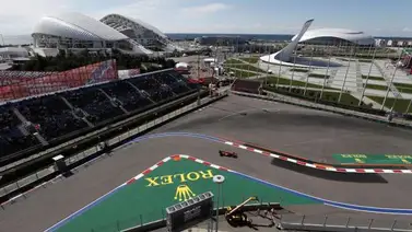 McLaren sigue en la nube, Sainz brilla en seco y Mercedes patina McLaren sigue en la nube, Sainz brilla en seco y Mercedes patina