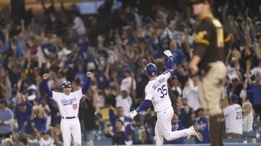 Dodgers siguen a la caza de los Gigantes con un par de jonrones de Pollock