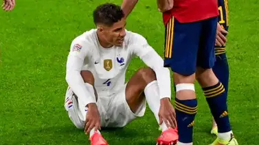 Manchester United sufre con Varane Manchester United sufre con Varane