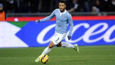 Lazio vence al Inter con un gol polémico Lazio vence al Inter con un gol polémico