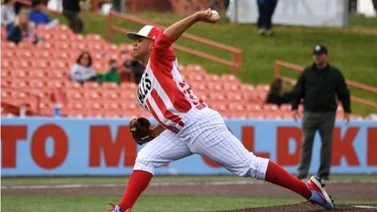 Jonaiker Villalobos pasa de Leones a Bravos