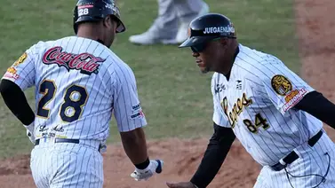 Castillo y Valera guían a la explosiva ofensiva de Leones Castillo y Valera guían a la explosiva ofensiva de Leones