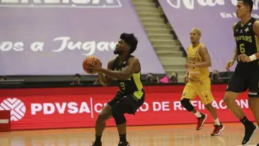 Spartans domina a Héroes en jornada inaugural de la Copa Superliga 2021 Spartans domina a Héroes en jornada inaugural de la Copa Superliga 2021