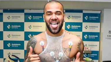 Dani Alves realiza su primer entrenamiento con el Barcelona Dani Alves realiza su primer entrenamiento con el Barcelona