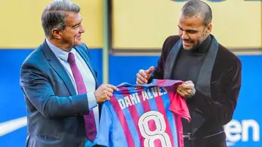 Así fue presentado Dani Alves en su vuelta al Barça Así fue presentado Dani Alves en su vuelta al Barça