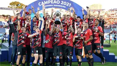 Athletico Paranaense, campeón de la Conmbeol Sudamericana Athletico Paranaense, campeón de la Conmbeol Sudamericana
