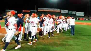 Caribes castigan a Bravos y se meten en la papa