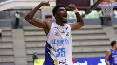 Llaneros se impone en electrizante duelo a Héroes