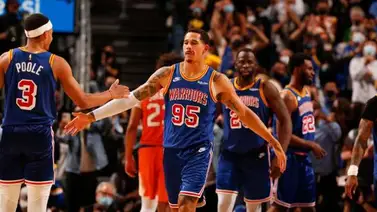 Los Warriors acaban con la racha de 18 triunfos seguidos de los Suns Los Warriors acaban con la racha de 18 triunfos seguidos de los Suns
