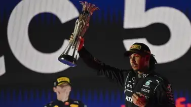 Lewis Hamilton gana el GP de Arabia Saudita y empata a Max Verstappen Lewis Hamilton gana el GP de Arabia Saudita y empata a Max Verstappen