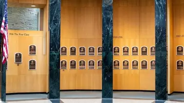 Dos cubanos entran al Hall de la Fama de Cooperstown Dos cubanos entran al Hall de la Fama de Cooperstown