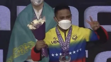 Keydomar Vallenilla gana triple bronce en el Mundial de Uzbekistán