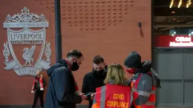 Los brotes de Covid-19 disparan las alarmas en el fútbol europeo Los brotes de Covid-19 disparan las alarmas en el fútbol europeo