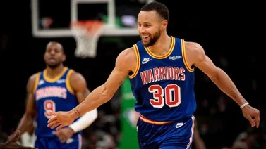 Curry anota 30 puntos y Los Warriors se afianzan como líderes