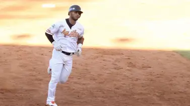 Ángel Reyes la descose y es el Jugador de la Semana en la LVBP Ángel Reyes la descose y es el Jugador de la Semana en la LVBP